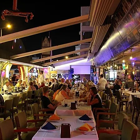 Apartahotel Mitos 3*