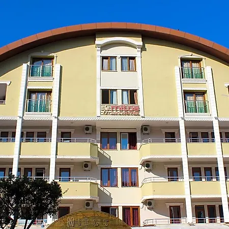 Mitos Apartahotel