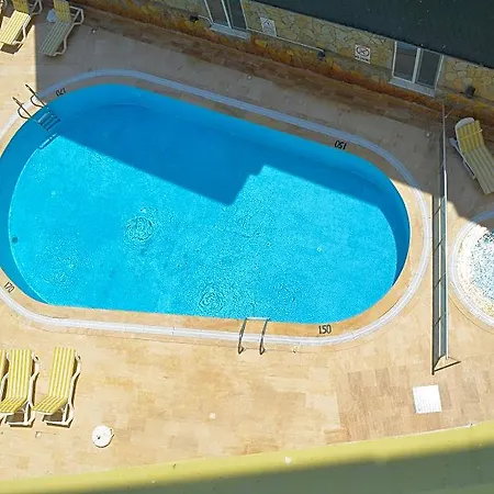Mitos Apartahotel 3*